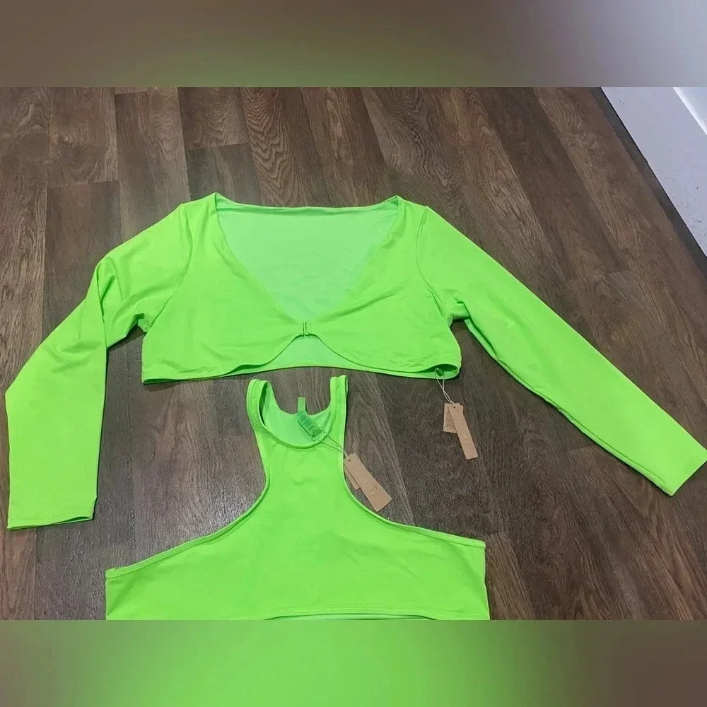 SKIMS 3 piece swim set Skirt Racerback top long sleeve top Neon Green Size 4X